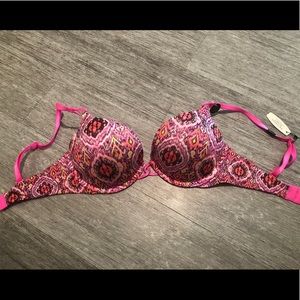 Victoria’s Secret Push-up Bra 32D (new)